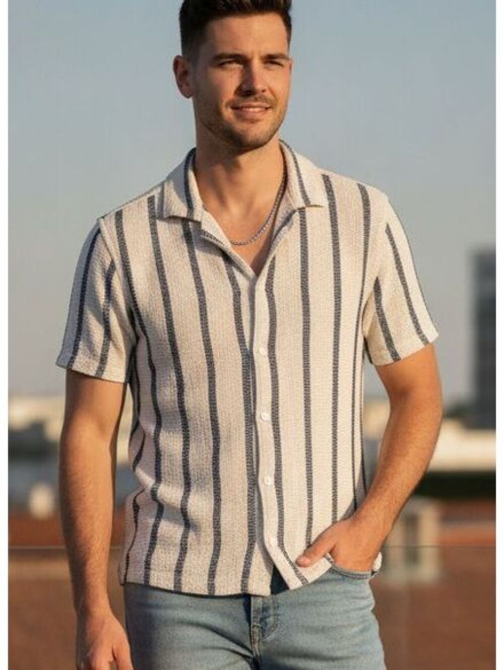 ZARA Men's Beige Navy Striped Knit Shirt Size Medium M Short Sleeve Button Front